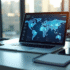 Bureau moderne avec tableau de bord de securite sur un ordinateur portable