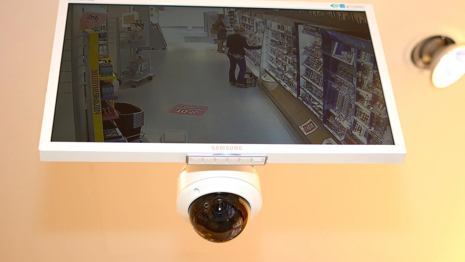 Commerçants ; et si vous installiez une caméra de sécurité connectée ?