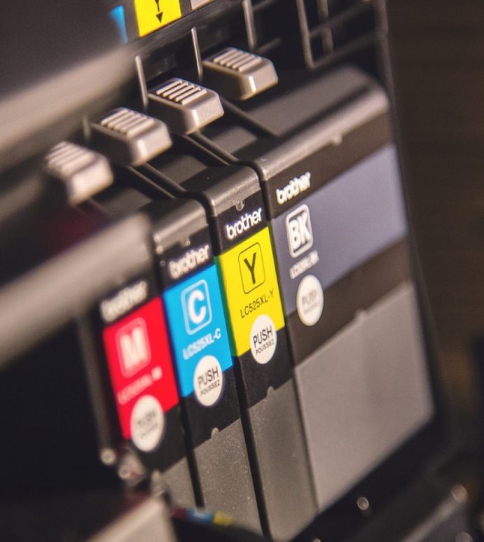 Achat de cartouches d’encre au Québec, pourquoi le faire en ligne ?