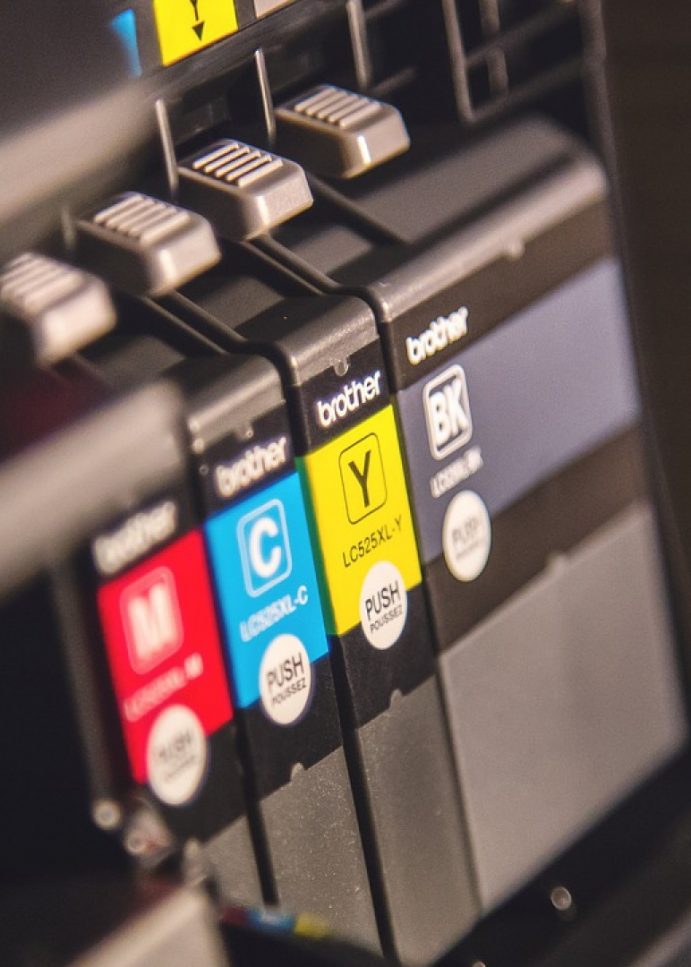 Achat de cartouches d’encre au Québec, pourquoi le faire en ligne ?