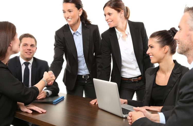 Optimiser le compte rendu d’une réunion : les astuces qui marchent